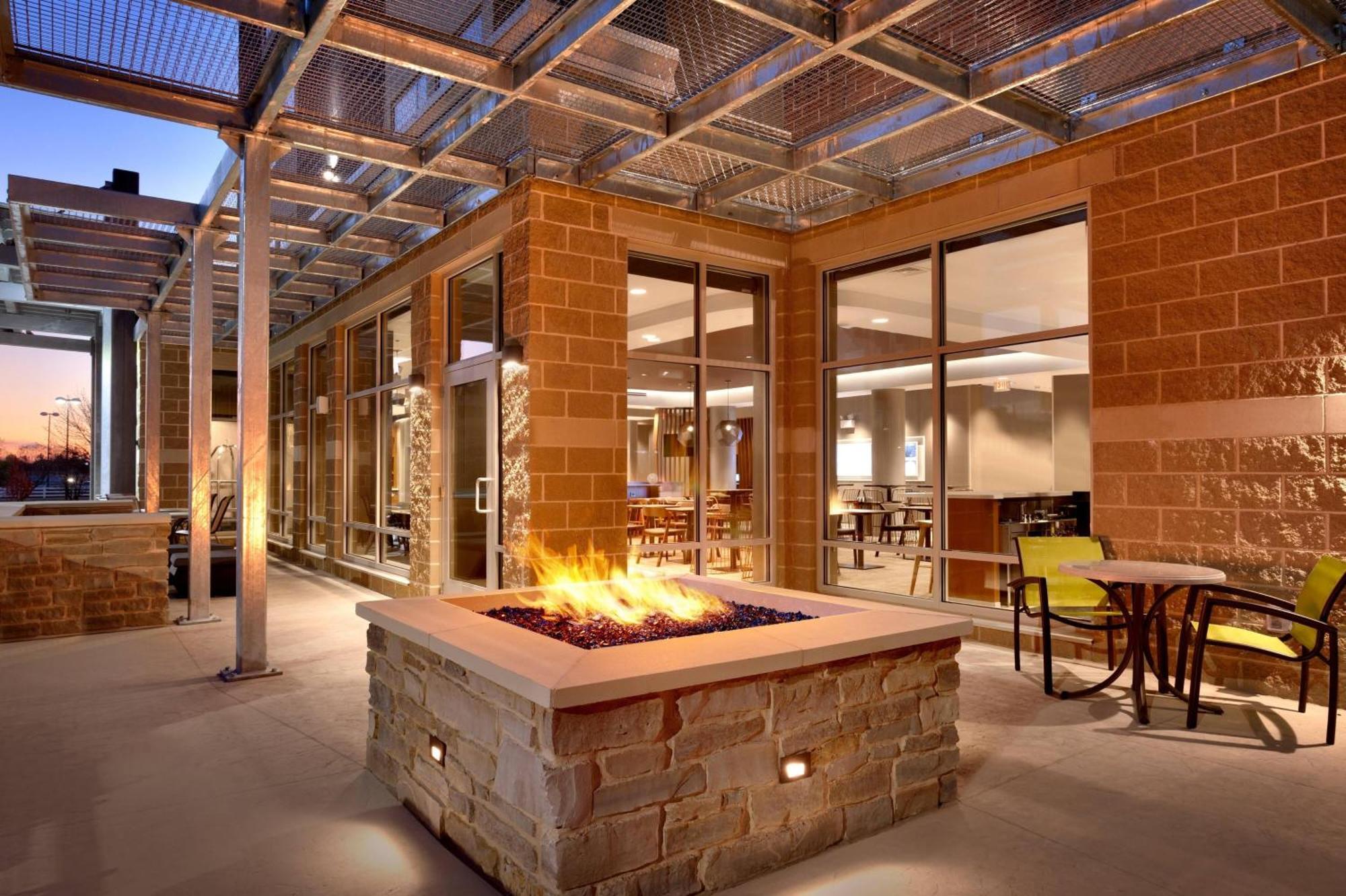 Springhill Suites By Marriott Coralville Dış mekan fotoğraf