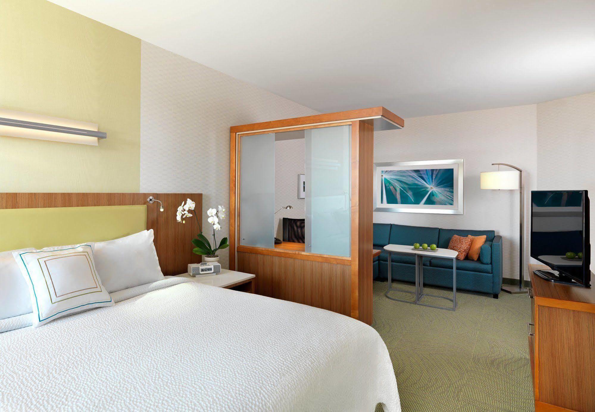Springhill Suites By Marriott Coralville Dış mekan fotoğraf